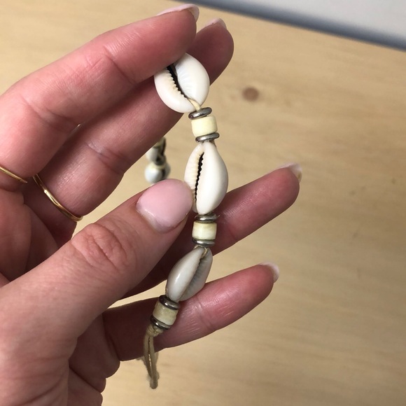 Shell necklace - Picture 3 of 3